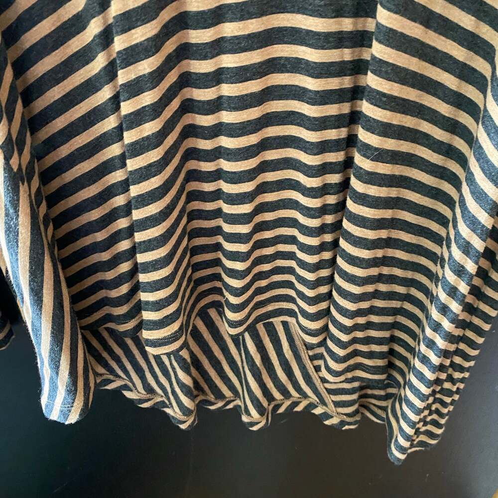 Cabi Striped Slant Tunic Tee Style 3629 Black Brown Womens Size Large - Picture 5 of 7